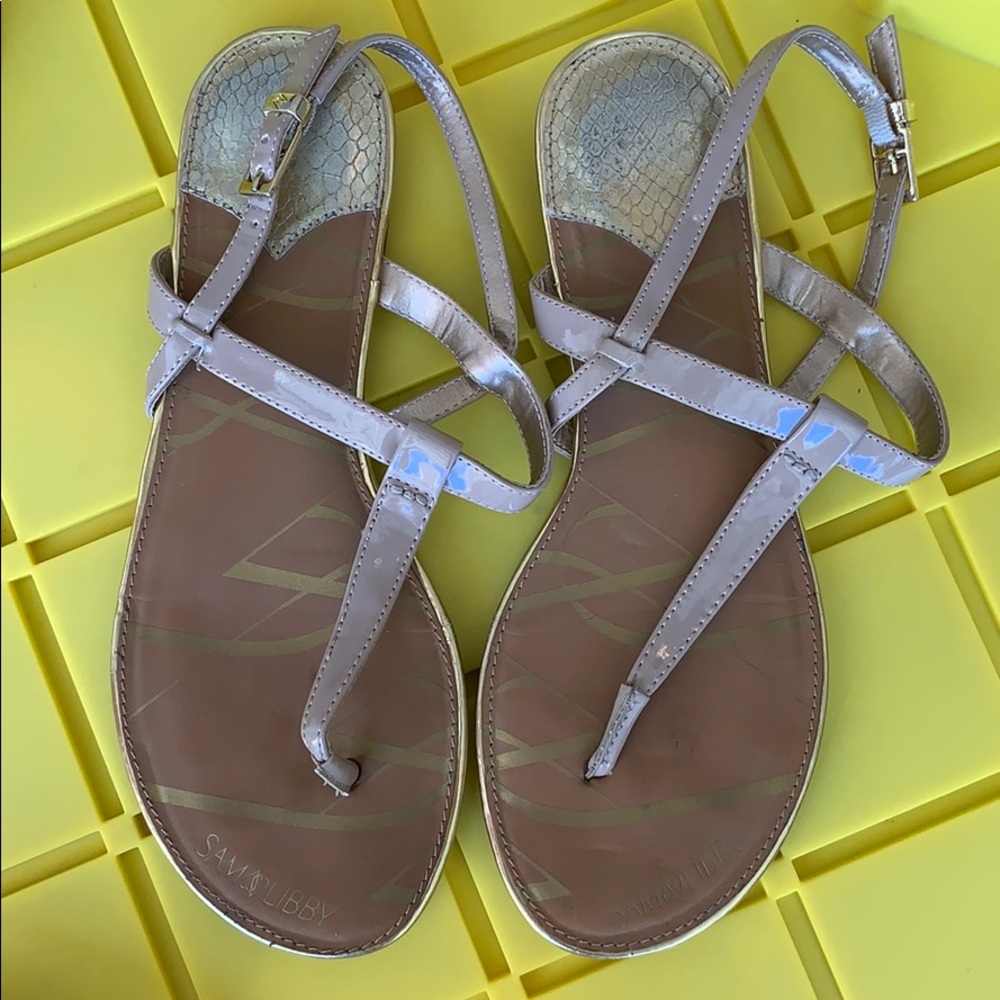 Women’s strappy sandals